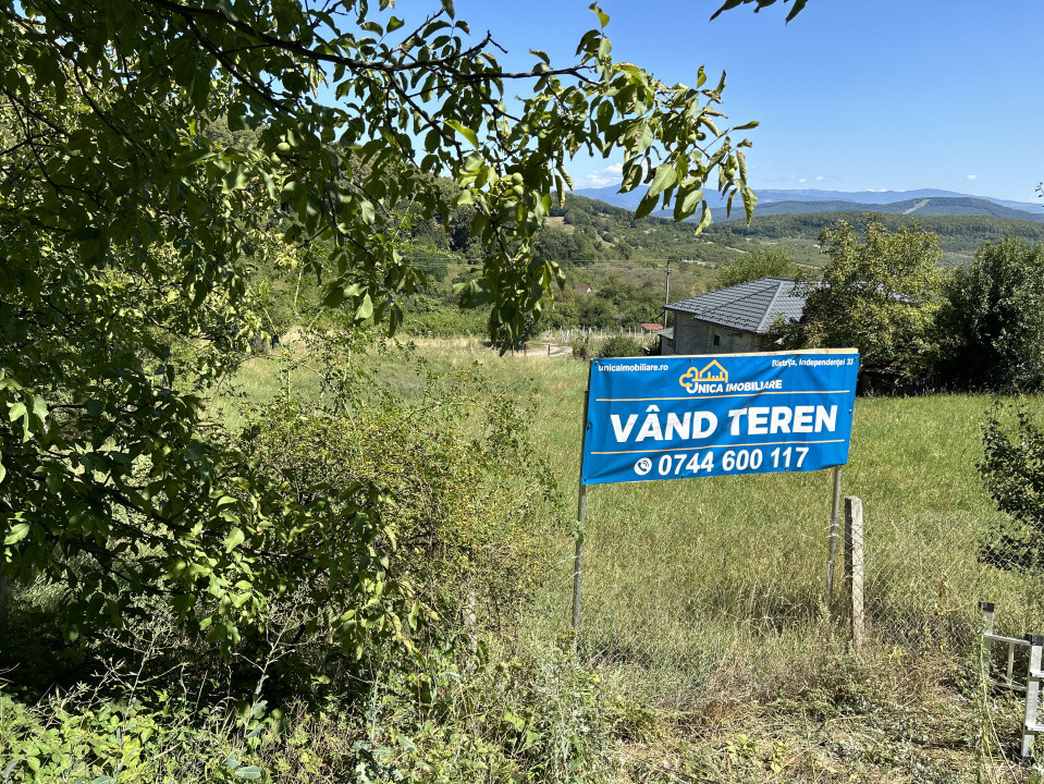 Teren  Valea Rusului  1600 mp posibilitate 2 parcele 800 mp