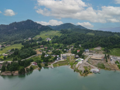 Locatie Exclusiva  la Colibita  doua Vile de lux si terenul aferent 