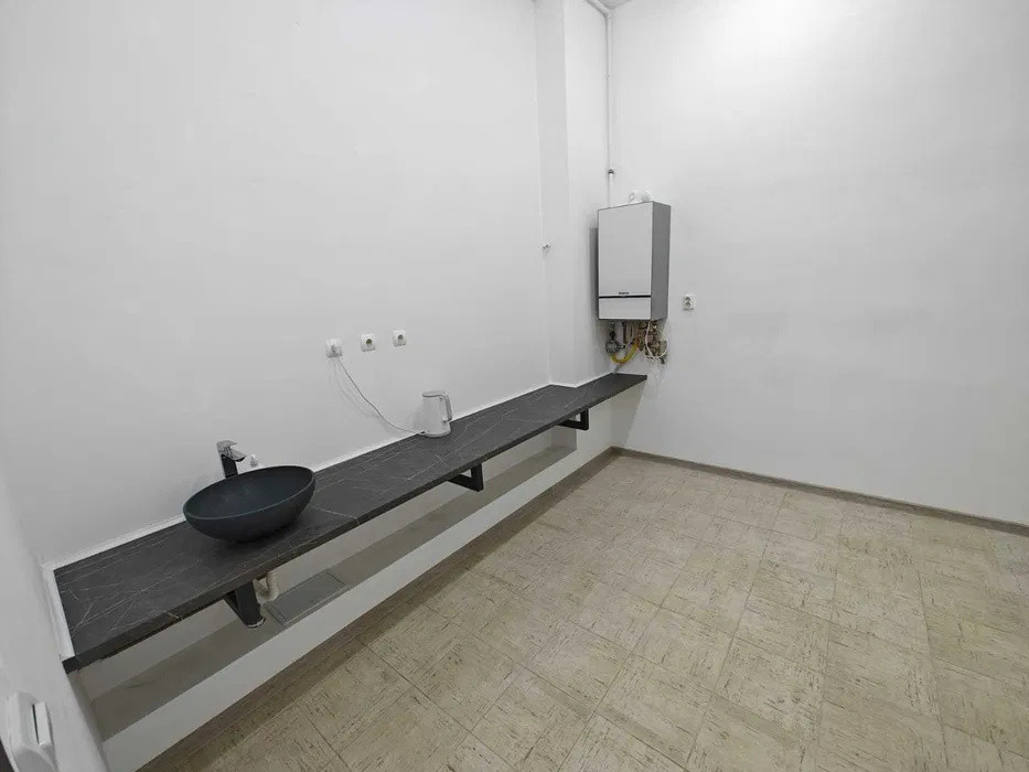 Spatiu  comercial 180 mp Zona scoli Generala 5 (posbilitate preluare chirias)