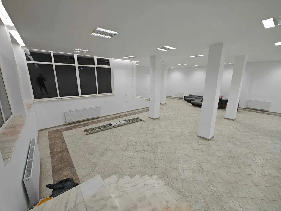 Spatiu  comercial 180 mp Zona scoli Generala 5 (posbilitate preluare chirias)