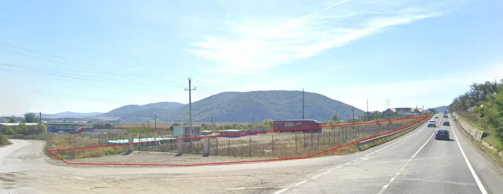 Teren extravilan la DN 17  pe groapa Saratii 9700 mp inersectia CML