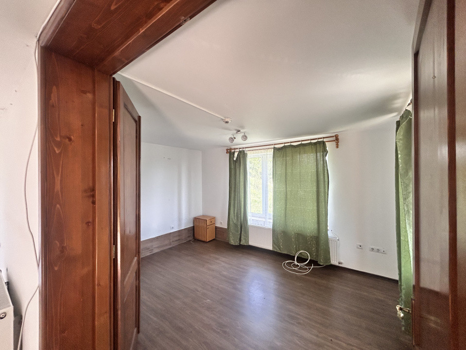 Cabana  loc. Stramba P+1E+ M , 450 mp posibiltate plata Rate