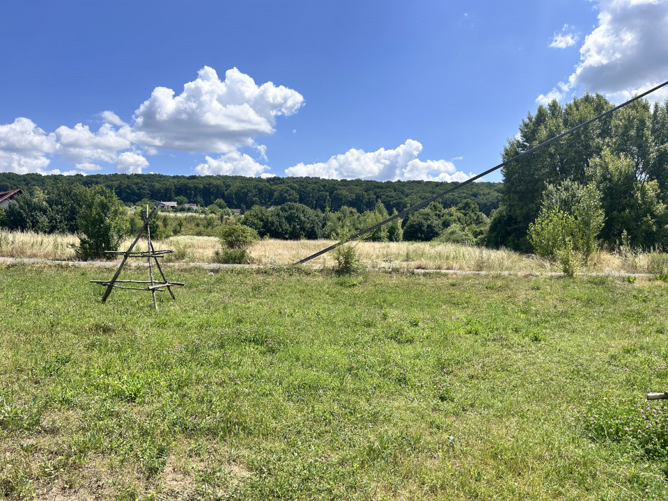 Teren Intravilan/extravilan  34 ari  La Punte - Lac Agrement Bistrita