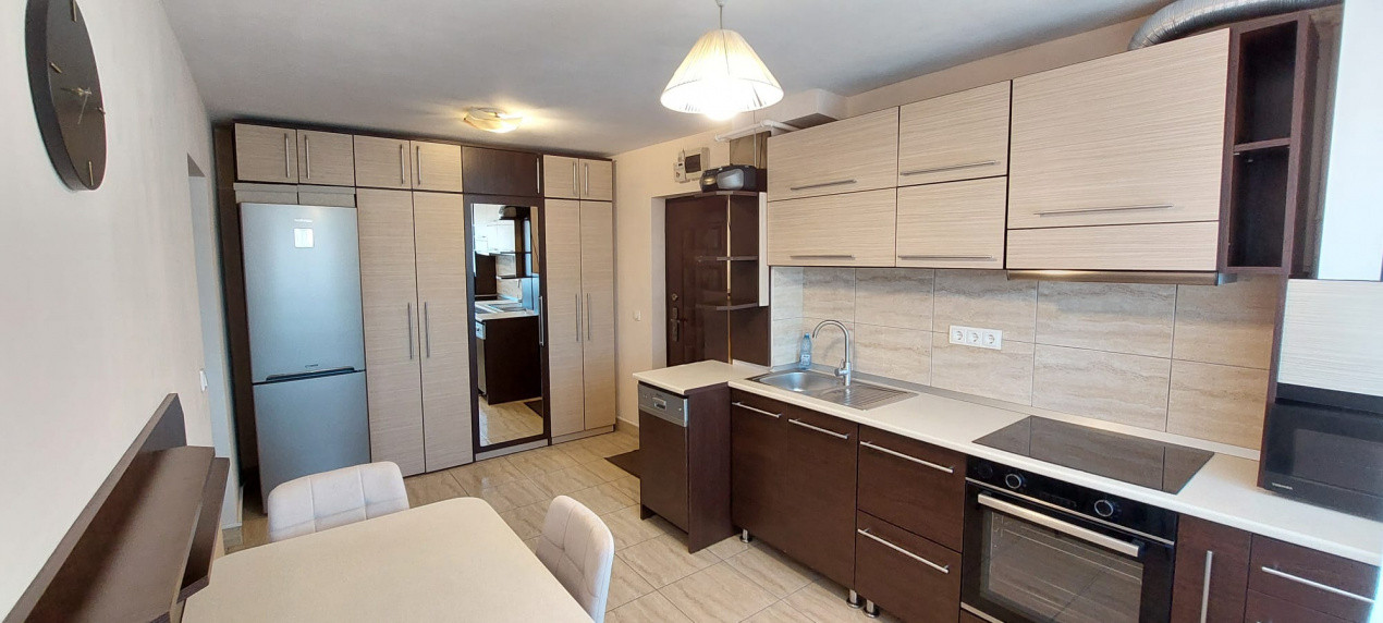 Inchiriem apartament - C. Modovei ! 3 Camere! 2 Balcon! Lift NOU! Parcare