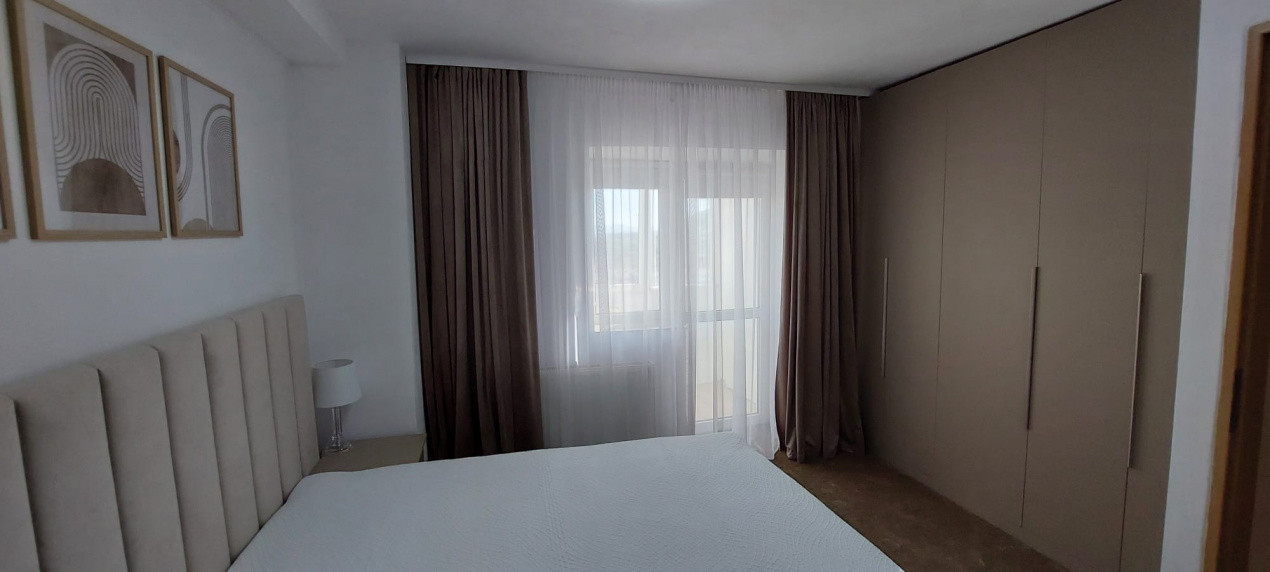 Inchiriem apartament - C. Modovei ! 3 Camere! 2 Balcon! Lift NOU! Parcare