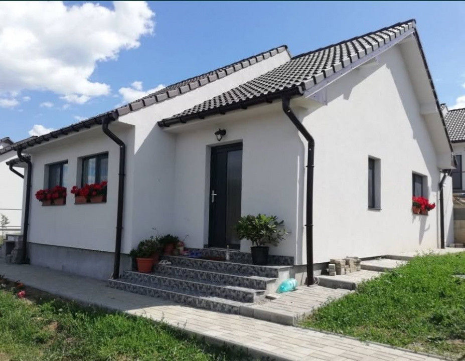 Casa Valea Ghinzi-semifinisata-80mp-115 000 euro 