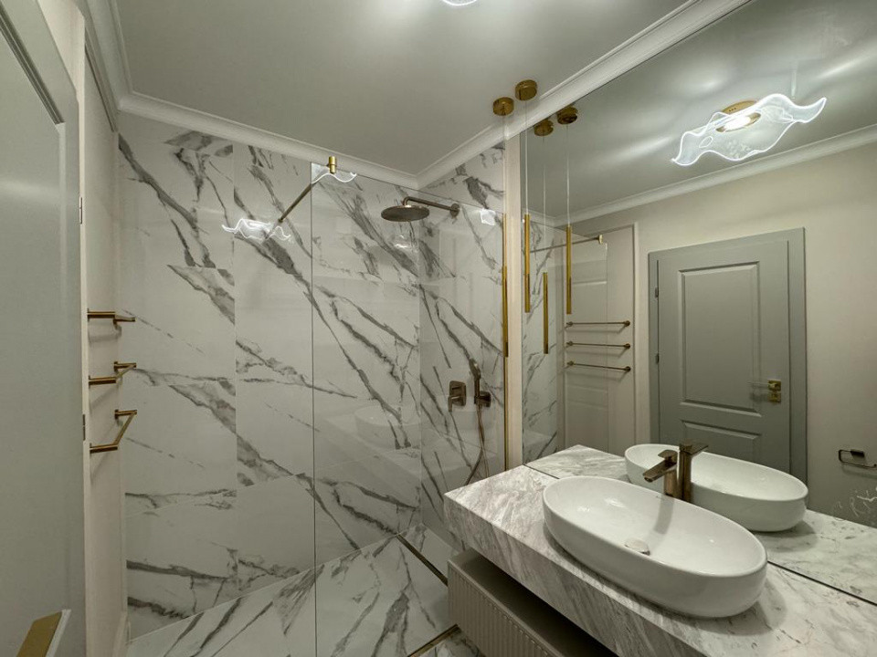 Inchiriez apartament 3 camere – finisaje premium, Bistrița |