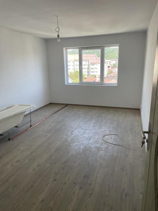 Apartament 2 camere decomandate strada Garoafei, zona  Independentei  