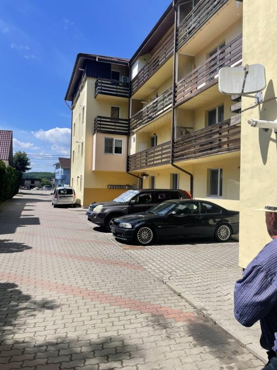 Partament 3 camere 70 mp cu scara interioara in Unirea la strada Principala