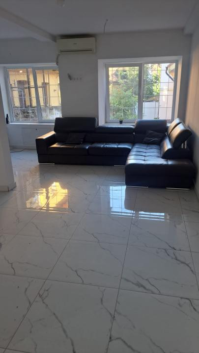 Apartament partier Piata Mica -70 mp, versatil (birou- salon beauty) 59000 euro
